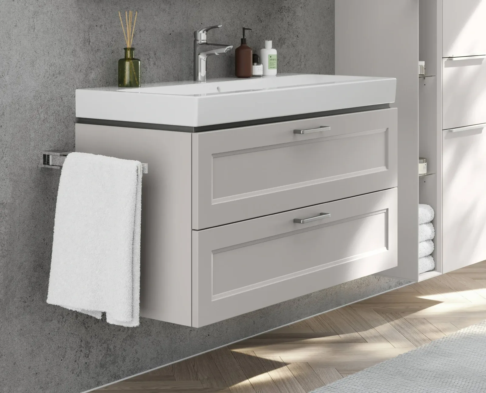 Meuble de salle de bain suspendu avec vasque blanche et deux tiroirs, style shaker gris clair