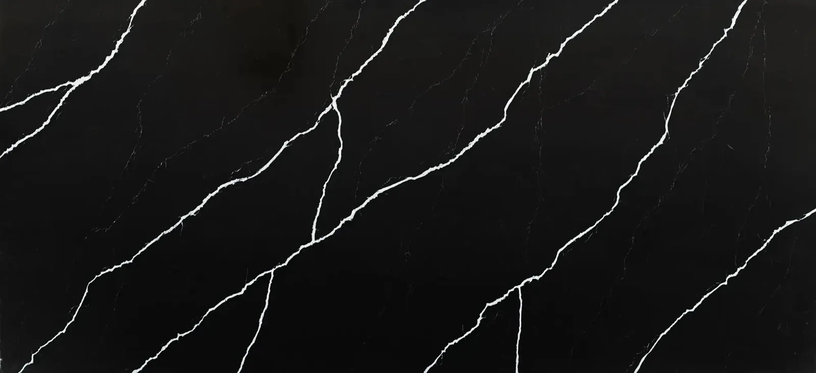 Plan de travail Unistone Nero Marquina, marbre noir profond veiné blanc